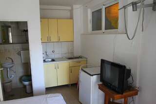 Гостевой дом Apartments Popović Петровац Номер-студио-4
