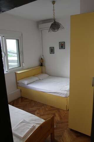 Гостевой дом Apartments Popović Петровац Апартаменты-2
